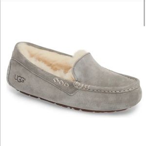 Ugg Ansley Leather Slipper Moccasin size 9